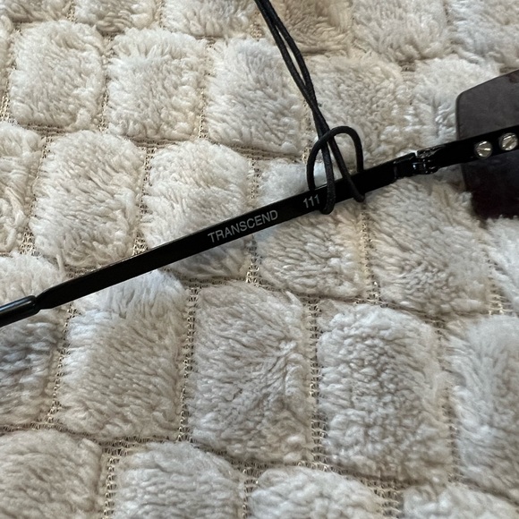 Quay Australia TRANSCEND Sunglasses - Picture 8 of 11